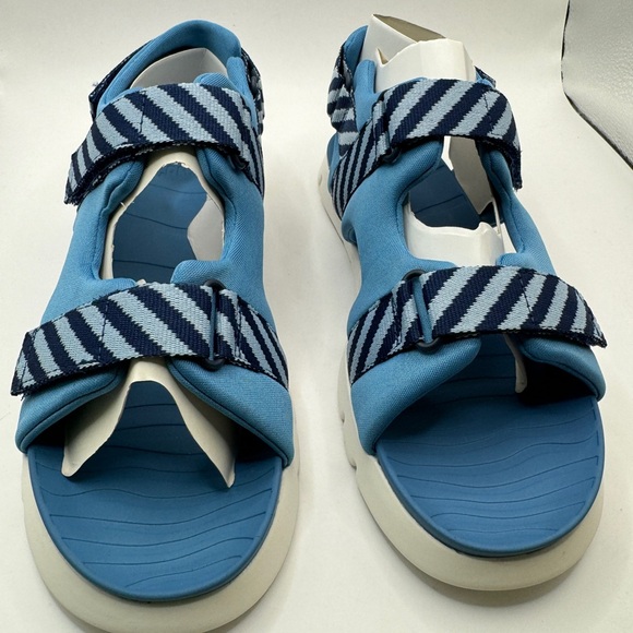 New Camper Kids Oruga Sandal Blue Size 3.5 Velcro Sandal Water Shoes MSRP $90 - Picture 4 of 6
